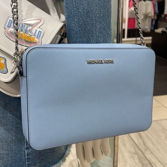 MICHAEL KORS Jet Set Large Saffiano Leather Crossbody Bag
LIGHT SKY
NWT - Picture 16 of 16